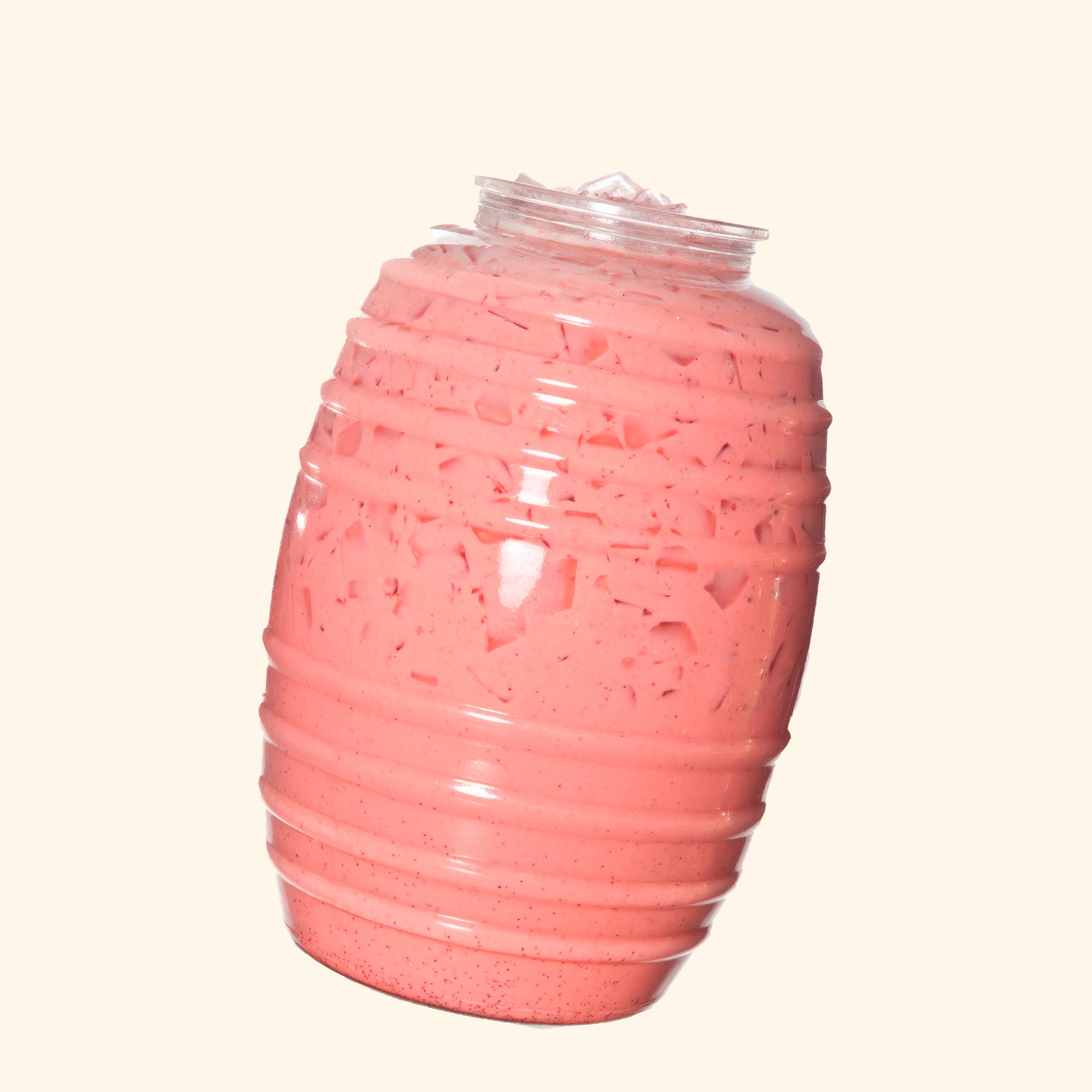 STRAWBERRY MiLK